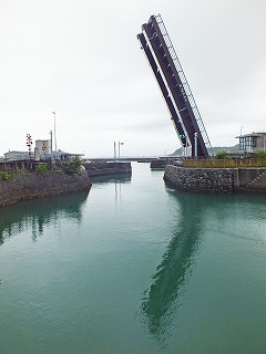 32